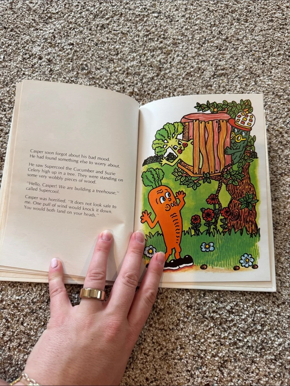 A Munch Bunch Book “Casper Carrot” by Giles Reed